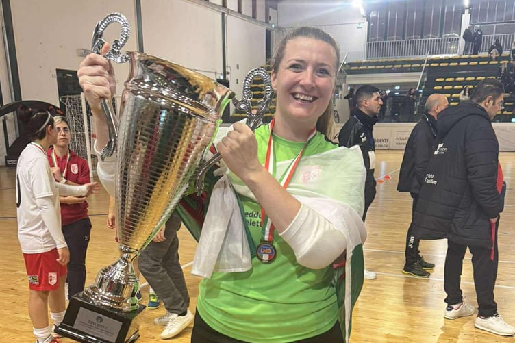 Alice Evans with the Regional Coppa Italia trophy