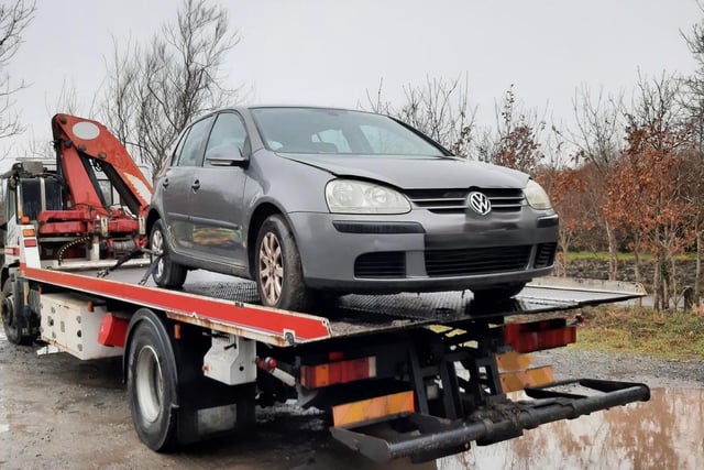 Vehicle seized in Pwllheli over MOT, insurance