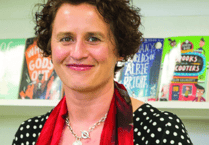 Croesawu £350,000 gan Lywodraeth Cymru i gefnogi’r diwydiant cyhoeddi