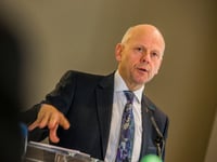 Care homes warn: “Fix visa rules or face closures”