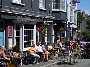 Wales’ First Minister urged to listen to hospitality sector