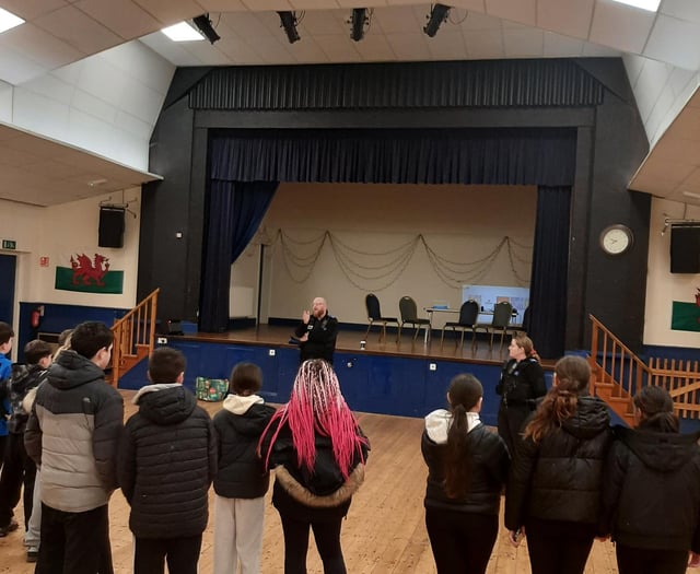 Police increase Penrhyndeudraeth patrols for anti-social behaviour