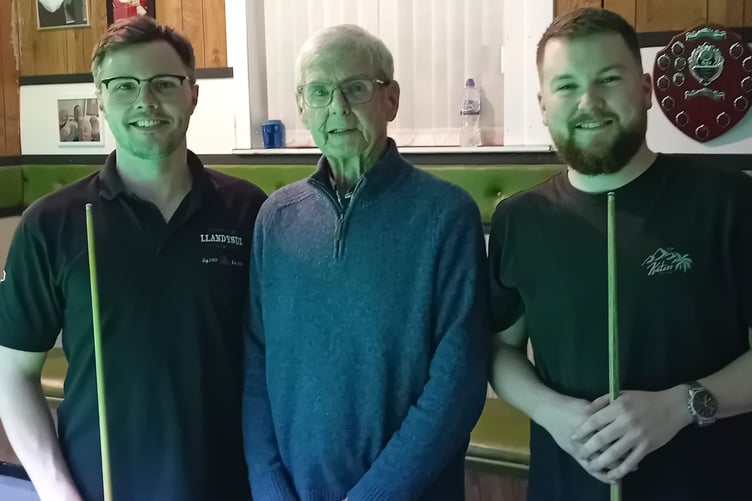 Bedwyr Davies and Geraint Davies with sponsor Euros Davies