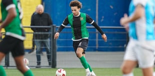 McKenzie nets late winner for Seasiders