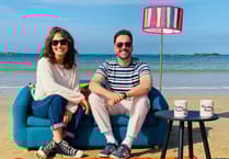 Priodas Pum Mil yn dathlu ei 10fed gyfres!