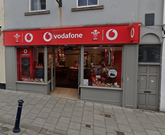 Plans for flats above town centre shop