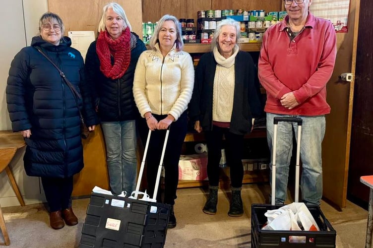 Liz Saville Roberts MP visiting Pwllheli Foodbank