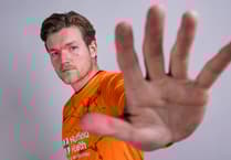 Aberystwyth Town sign experienced goalkeeper Kelland Absalom