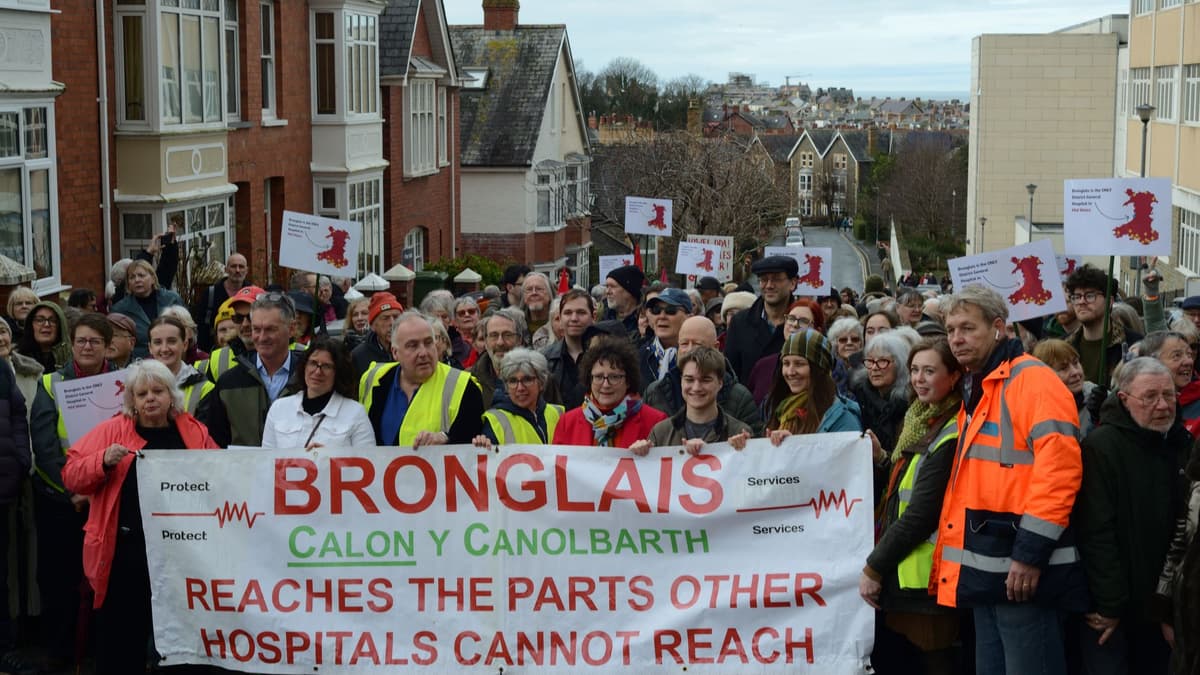 New health minister urged to stop 'dangerous' stroke services plan