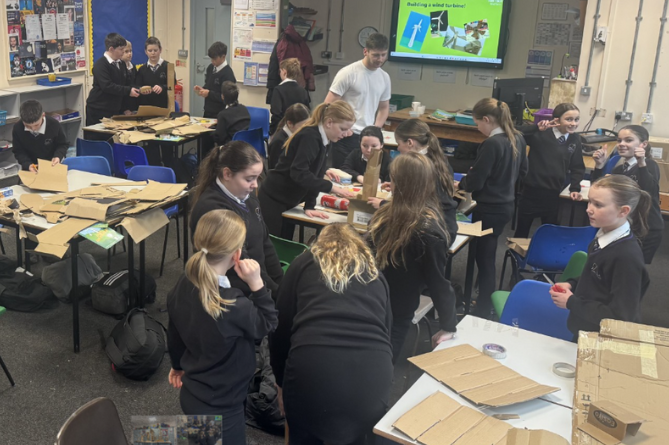 Young engineers at Ysgol Godre’r Berwyn work on turbine models