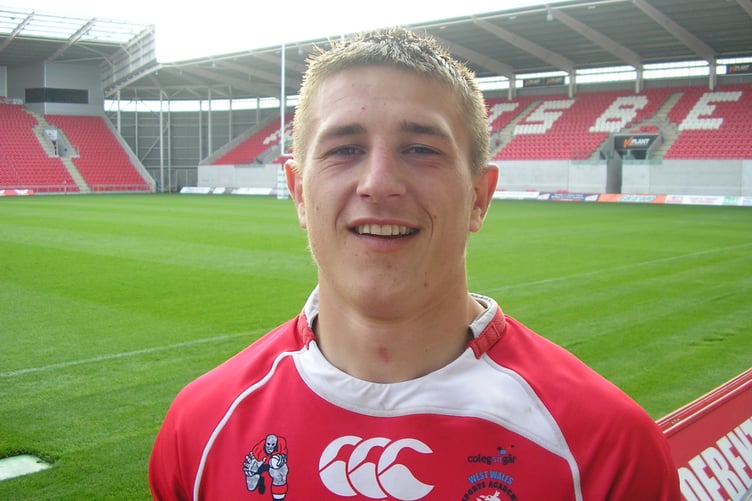 Lee Rees at Parc Y Scarlets April 2009, Player of the Tournament at the National U18 Sevens
