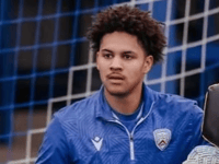 Ex‑Aston Villa and QPR academy keeper signs for Seasiders
