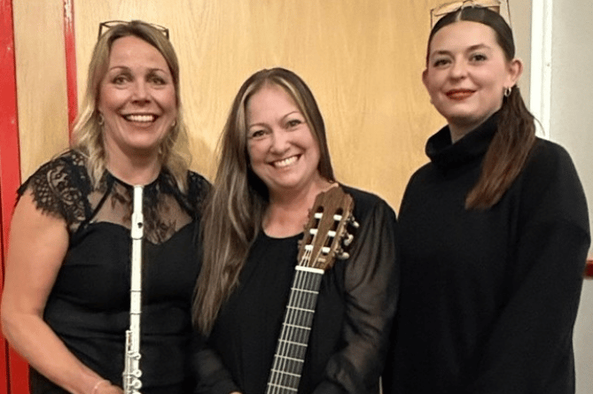 The Molino Duo (flautist Sarah Fletcher and classical guitarist Leigh Matthews), and Duo Sereniti (Leigh Matthews and soprano Holly Morris)
