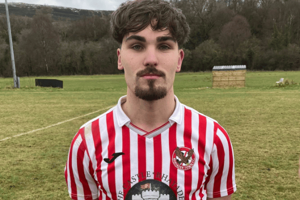 Danny Smith scored a late winner for Rhaysder