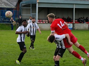 Emlyn run riot to book semi‑final spot