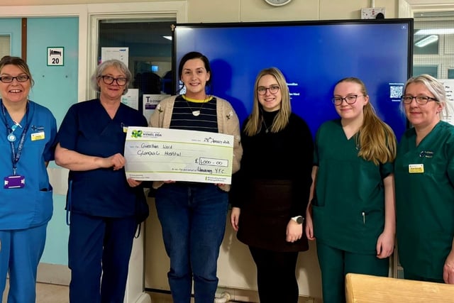 Ceredigion young farmers raise £1,000 for Glangwili Hospital ward