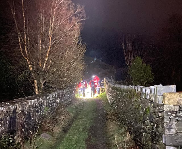 South Snowdonia Mountain Rescue guide walkers to safety