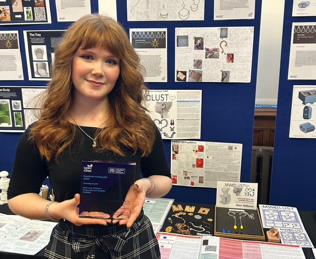 Pwllheli student wins national creativity prize for sensory jewellery