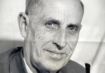 Gwaith o bwys mawr yn gweld golau dydd o'r diwedd