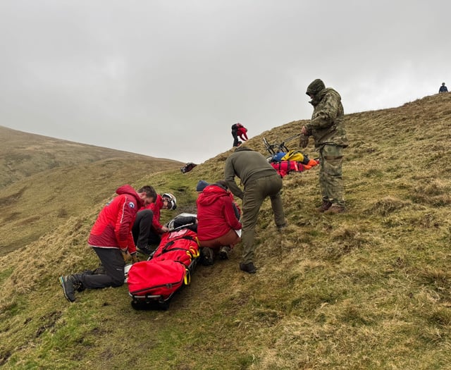 Injured walker airlifted to hospital