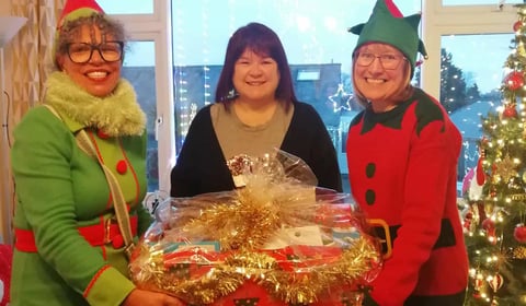 Dyffryn Elves seek volunteers and thank community for hamper help