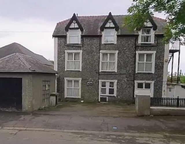 Criccieth care home plans face rejection