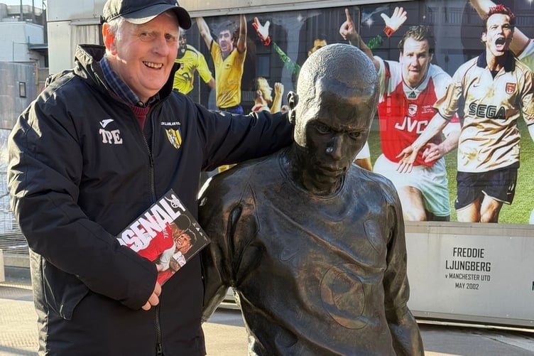 Thierry Henry welcomes a Ceredigion football legend to the Emirate