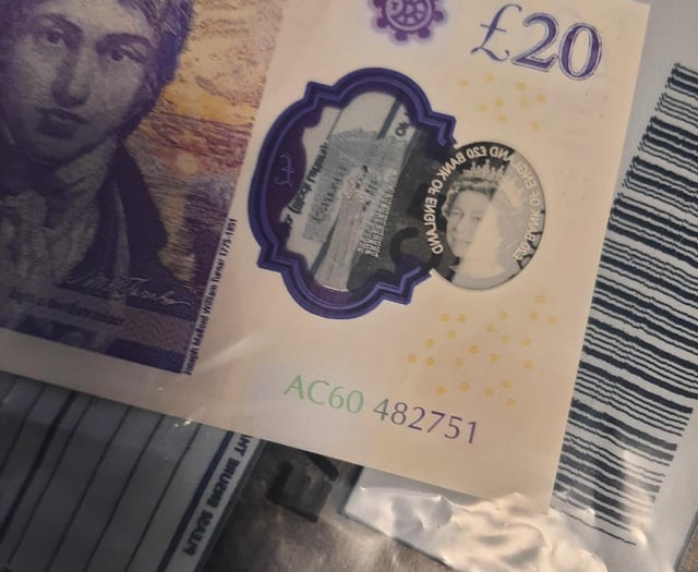 Fake £20 notes prompt Pwllheli business alert
