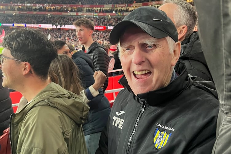 Tom soaking up the atmosphere at The Emirates Stadium