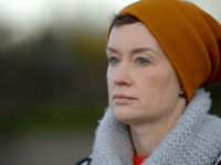 Angen diagnosis cynt a gwell ôl-ofal yn ôl Maxine Hughes
