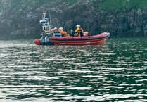 Jet skiers rescued by Criccieth RNLI