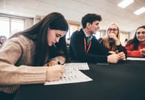 Hystings Cenedlaethol yr Urdd yn rhoi llais i bobl ifanc ar drothwy etholiad y Senedd