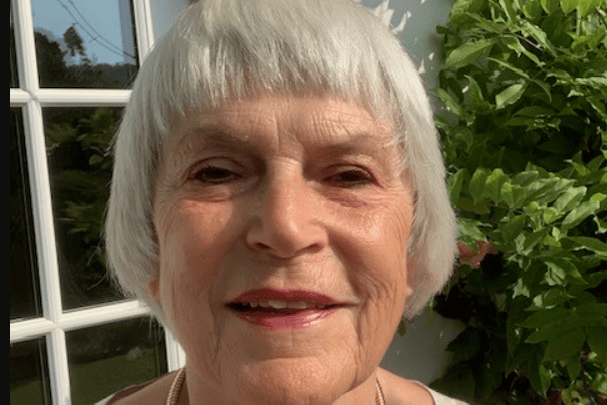 Jill Rundle, cadeirydd Ffederasiwn Cenedlaethol Sefydliad y Merched