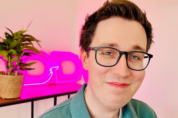 Patrick Mullahey- Tŷ'r Ddraig