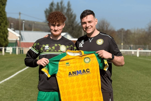 Llanidloes player manager Dafydd Carruthers with new singing Kaiden Mahon from Caersws. He made his debut win the 3-1 win against Tregaron Turfs on Saturday