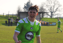 Pwllheli storm to 5–1 victory with clinical display against Mynydd Isa