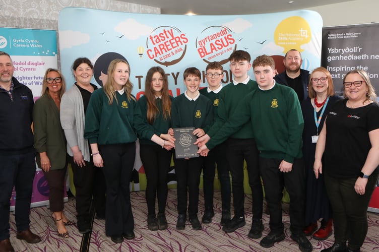 Ysgol Glan y Mor, Pwllheli pupils pictured with their trophy