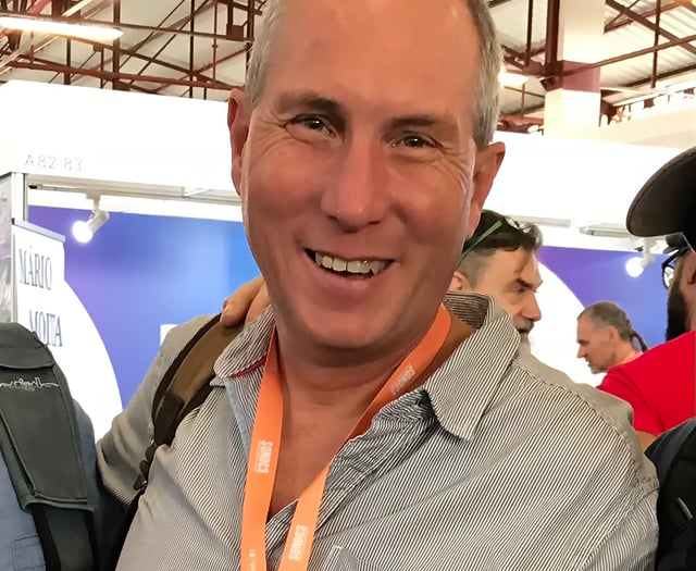 Mwldan CEO Dilwyn Davies to retire after 33 years