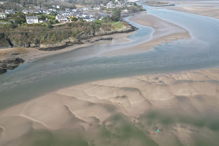 View from the air of the coast on the approach to Porthmadog (Cyngor Gwynedd)