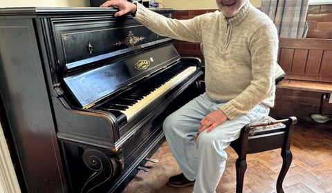 Ceinws man supports Parkinson's group