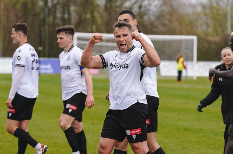LLANELLI, WALES  - 03 APRIL 2026:Will Bell of Bala Town during the JD Cymru Premier 2025/26 - Play-Off Conference  fixture Llanelli Town vs Bala Town at Stebonheath Park, Llanelli, Wales (Pic by Jamie Edwards/FAW)
