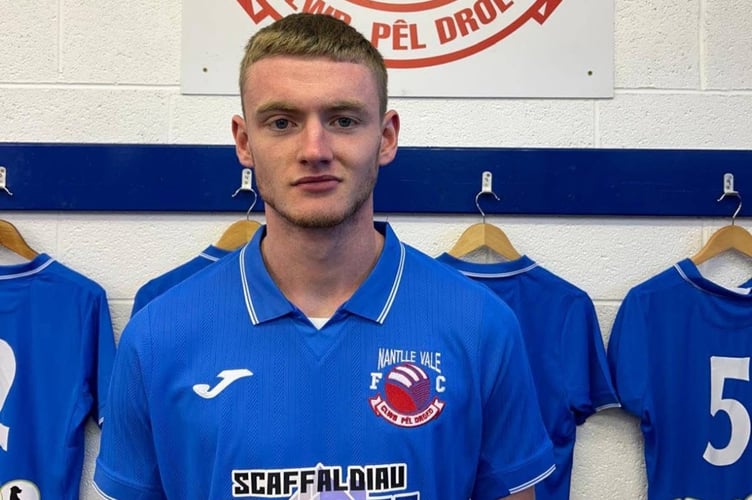 Llion Griffiths scored for Nantlle Vale