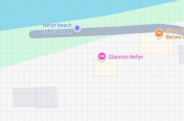 People told to stay away from beach following landslide