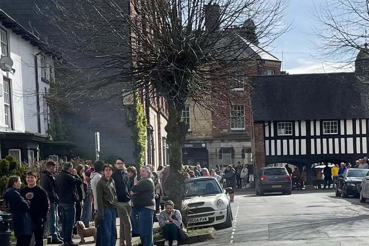 Llanidloes residents turned out to support the Llanidloes runner on 6 April.