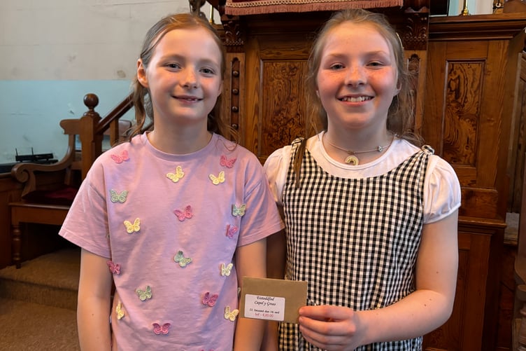 Deuawd dan 16 oed: 1, Sara Lewis a Bethan Llewellyn