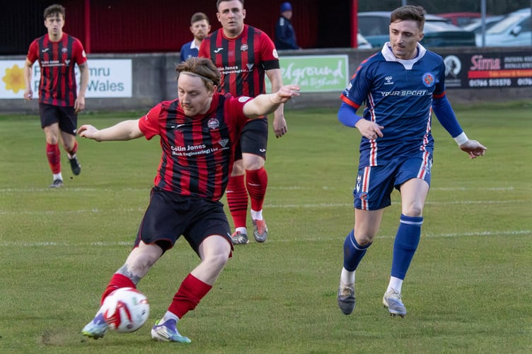 Rhys Alun played his 150th game for Porthmadog against Bangor 1876 (Photo: Jeff Guile)