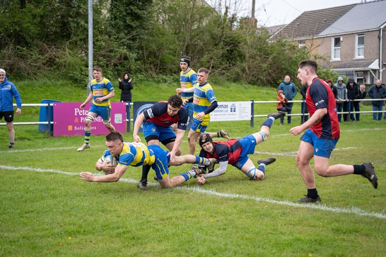 Aberaeron sealed promotion in emphatic style