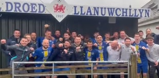 Seven-star Llan seal league title in style