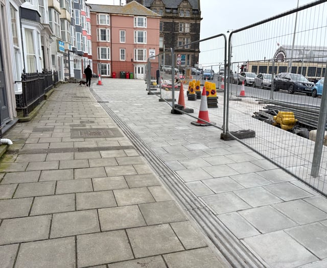 Cars will still be able to turn around on prom, senior councillor says