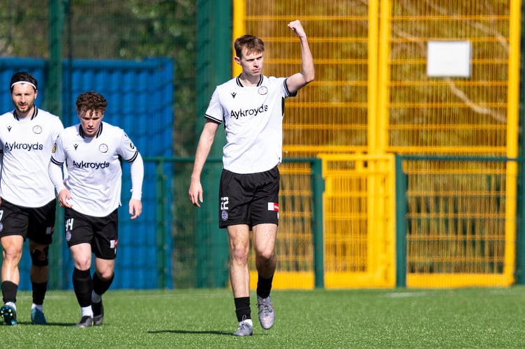 CARDIFF, WALES - 28 MARCH 2026: Cameron Ferguson of Bala Town celebrates scoring his sides first goal during the 2025/26 JD Cymru Premier match between Cardiff Met & Bala Town at Cyncoed Campus, Cardiff, Wales. (Pic by Lewis Mitchell/FAW)